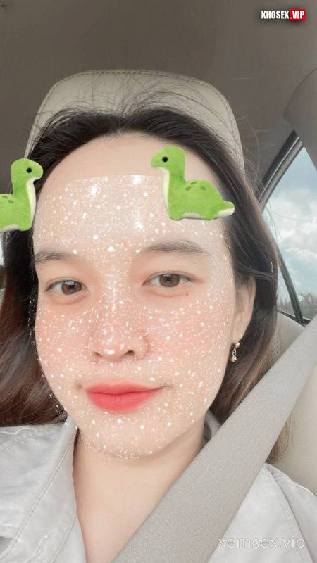 cap-doi-thich-du-public-chich-nhau-truoc-cua-phong-tro-phan-2-hinh-04