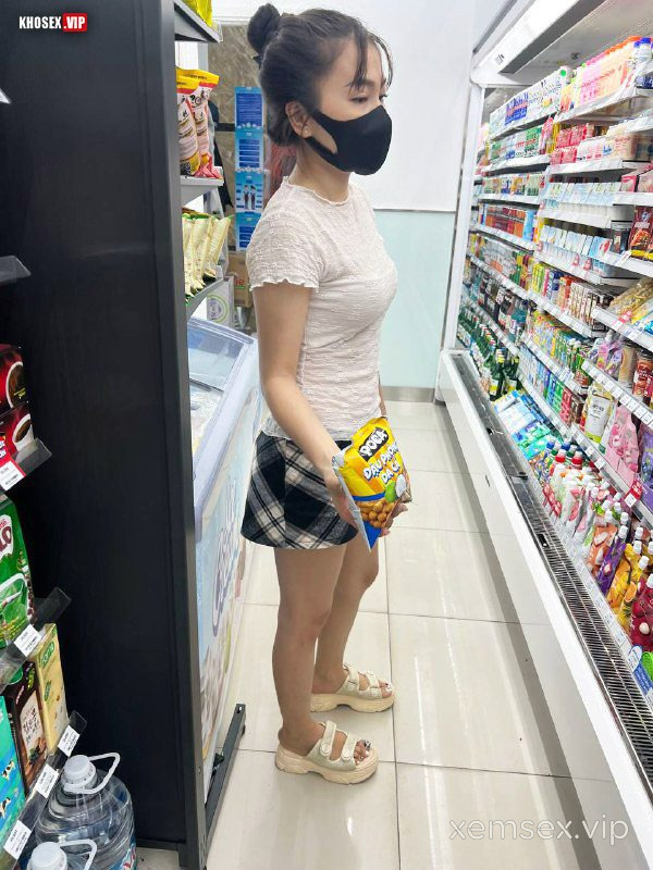 chich-em-ghe-vu-sung-trau-bop-cuc-suong-hinh-02