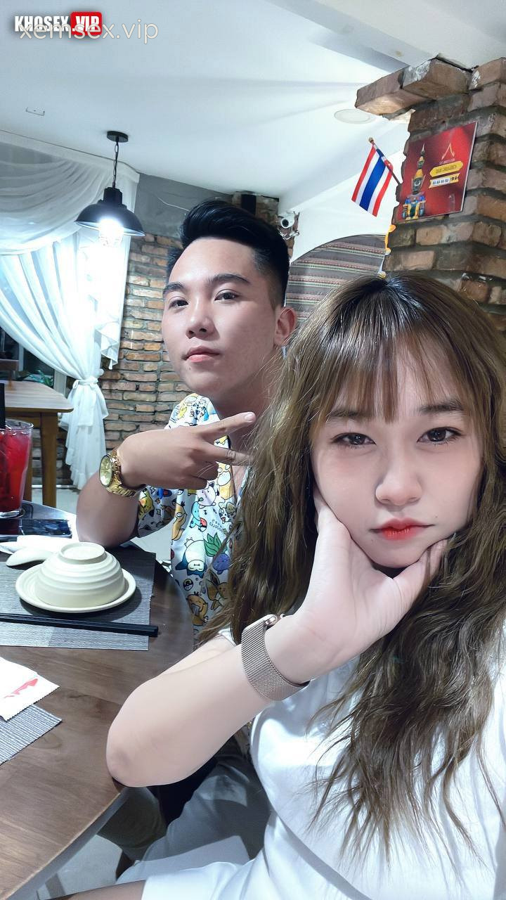 chich-em-nguoi-yeu-hotgirl-nhan-vien-dien-may-xanh-dam-dang-hinh-11