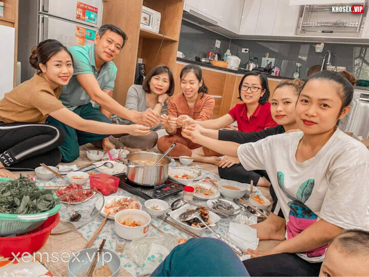 Ảnh 2 của Clip sex Cô giáo Tây Bắc mặc áo dài đỏ địt với chồng cực dâm (Full Clip + Pic)