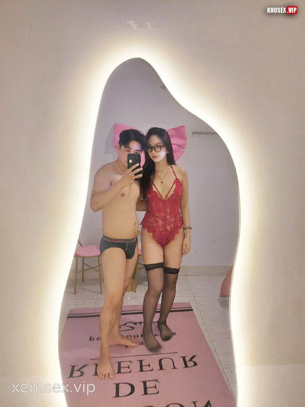 clip-sex-em-deo-kinh-vay-xanh-xinh-dam-dang-ngon-cuc-hot-full-clip-pic-phan-6-hinh-02