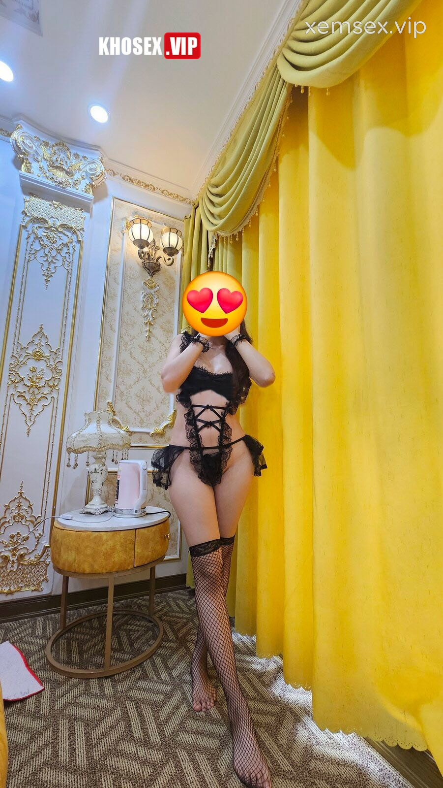 clip-sex-viet-em-nguoi-yeu-2k-cosplay-co-hau-gai-dam-dang-hinh-03