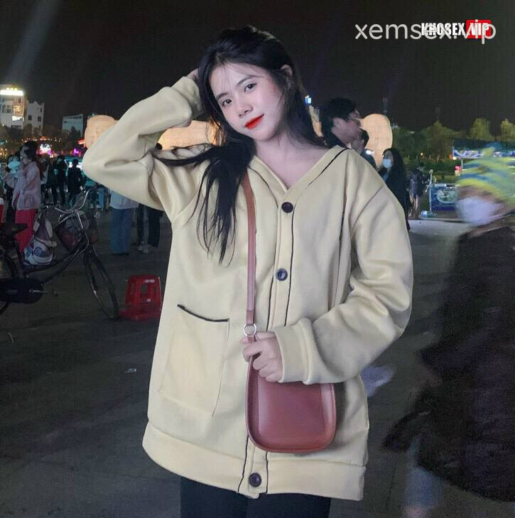 clip-sex-viet-some-em-gai-xinh-loli-dam-dang-thich-mac-lot-khe-hinh-03