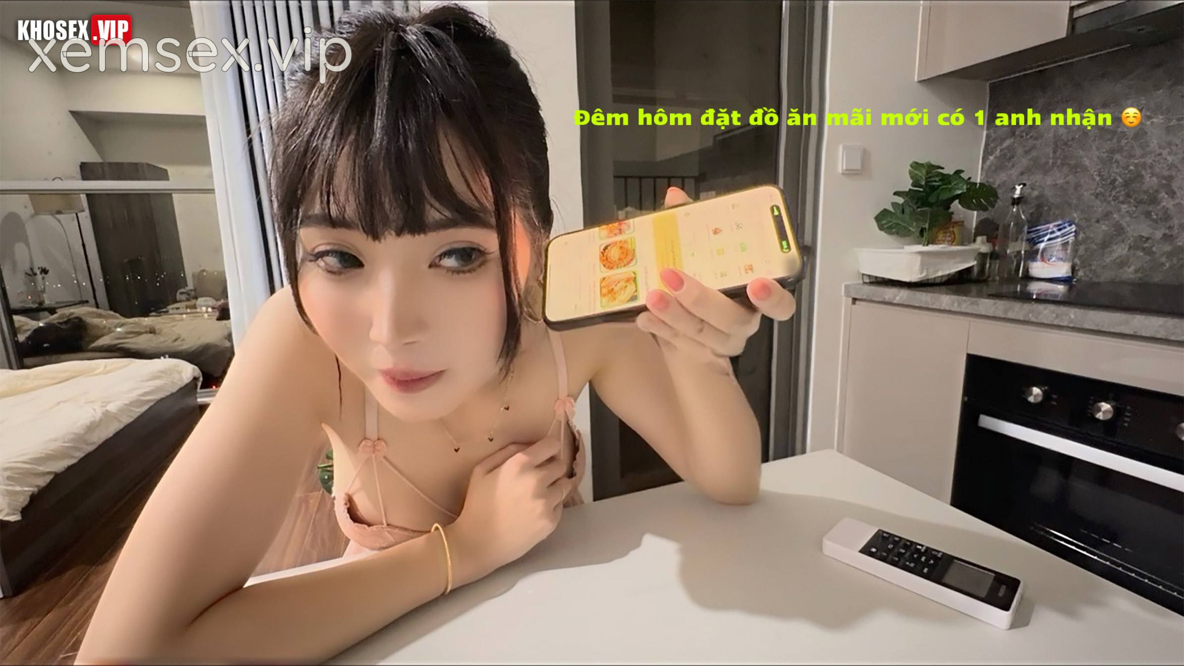 clip-sex-vkcklananh9496-em-lan-anh-va-anh-shipper-may-man-full-clip-pic-hinh-01