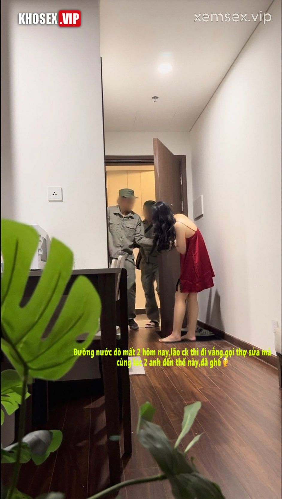 clip-sex-vkcklananh9496-hai-anh-tho-sua-ong-nuoc-may-man-hinh-01