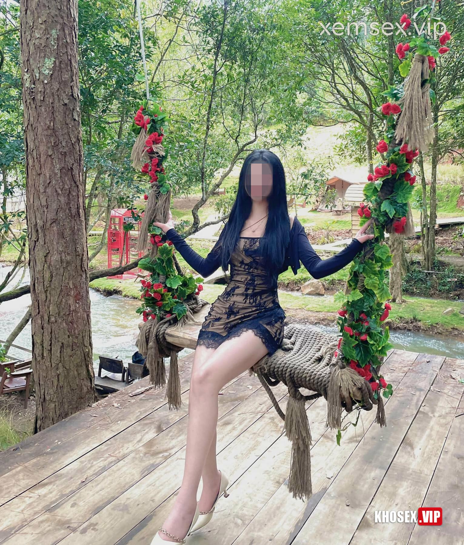 clip-sex-vkcklananh9496-some-cuckold-cung-em-phi-cong-kem-2-tuoi-day-nhuc-duc-cho-ck-dung-xem-full-clip-pic-hinh-08