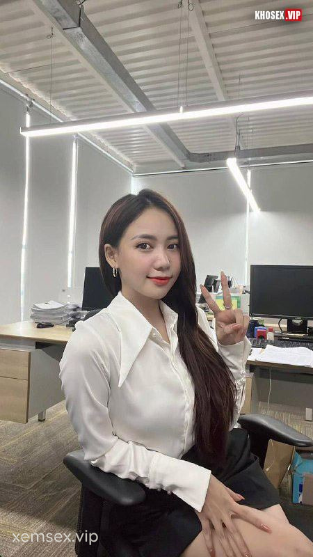 dap-em-nhan-vien-van-phong-lut-can-suong-ren-ri-hinh-01