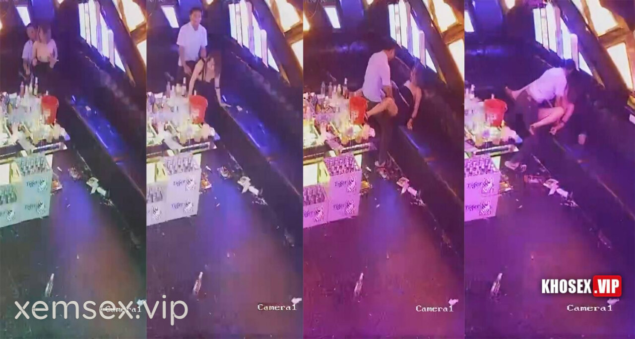 Hack Camera Chịch em nhân viên quán Karaoke KTV Trung Kính