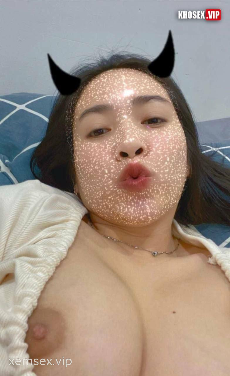 lo-clip-sex-be-nhi-vu-to-cuoi-ngua-voi-nguoi-yeu-ren-ri-hinh-05