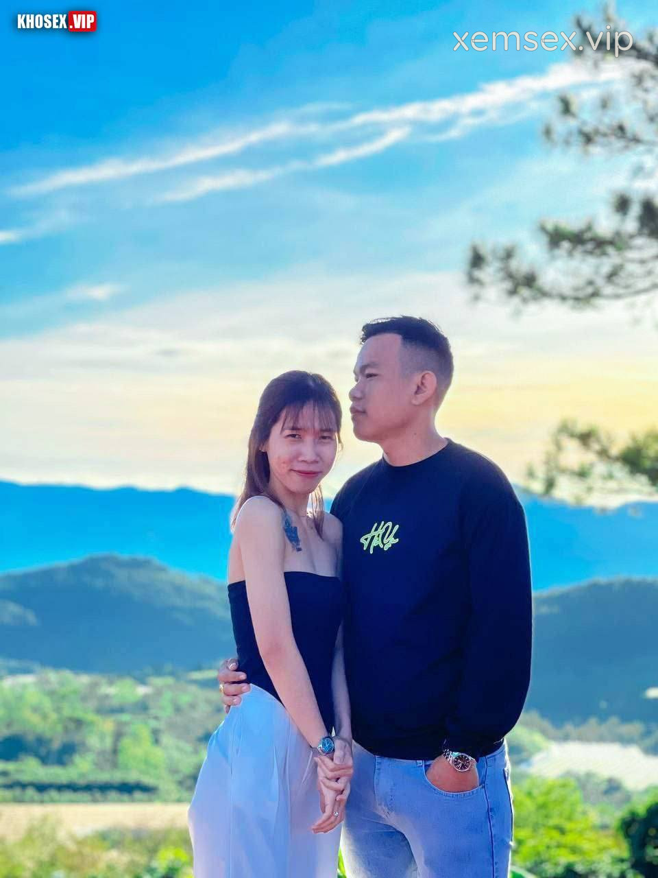 lo-clip-sex-cap-vo-chong-du-khau-dam-tren-ghe-tinh-yeu-hinh-03