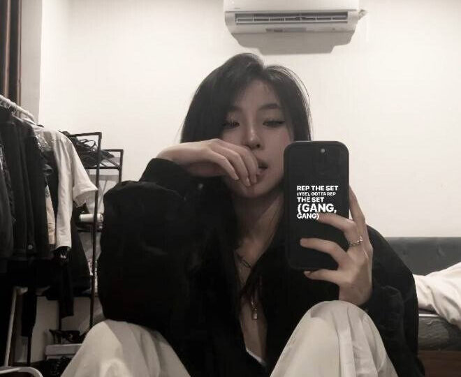 Ảnh 16 của Lộ clip sex Hot IG Nguyễn Uyên Trang 40k follow (Full Clip + Pic)